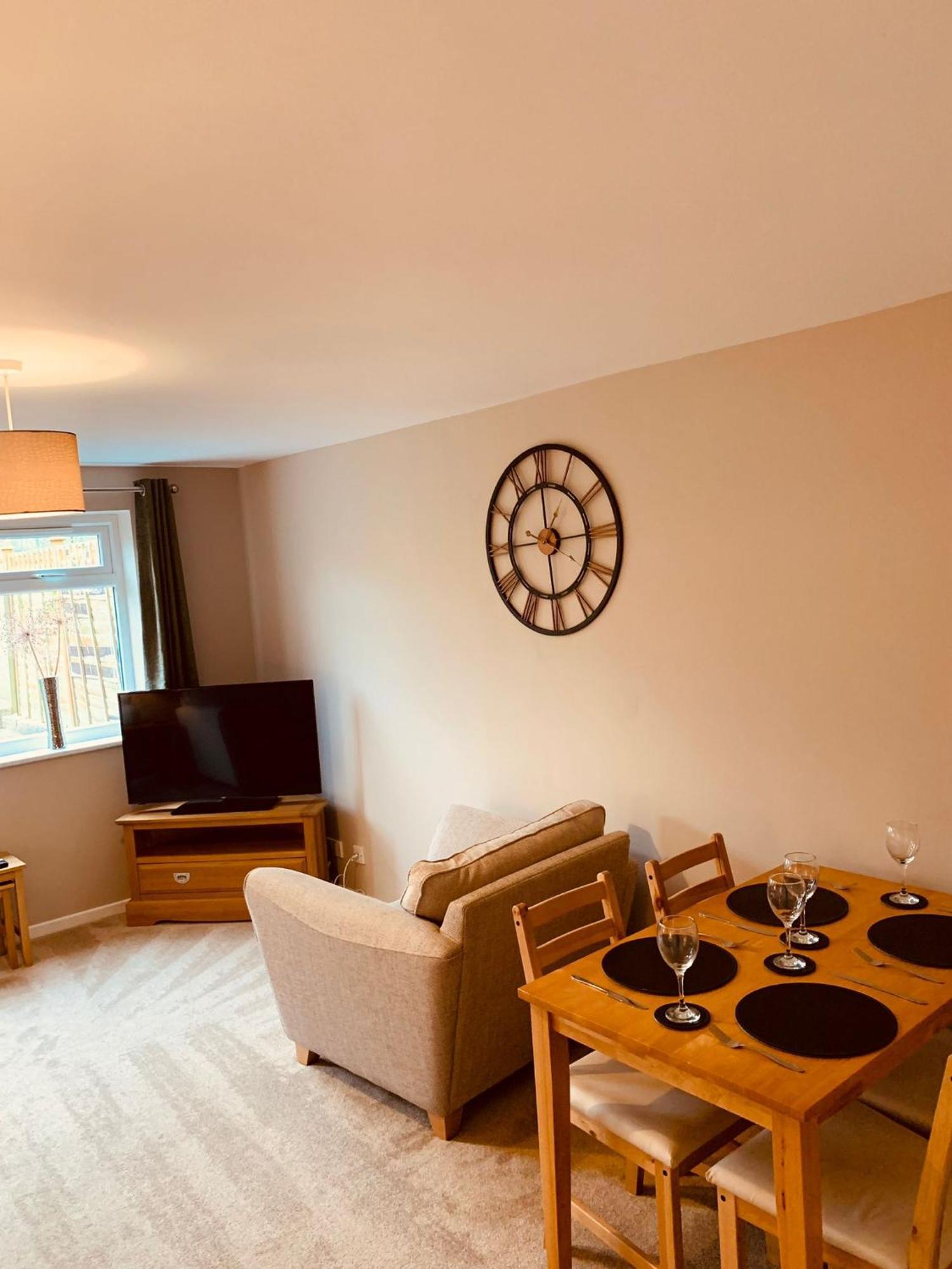 2 Bedroom House Walking Distance To City Centre With Free Parking York Buitenkant foto